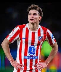 Julian Alvarez brille et Atletico domine Barcelone à dix en quart de Ligue des Champions