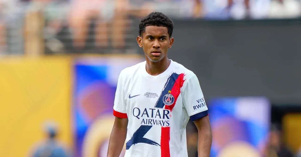 PSG – OL : Luis Enrique surprend avec la titularisation de Senny Mayulu